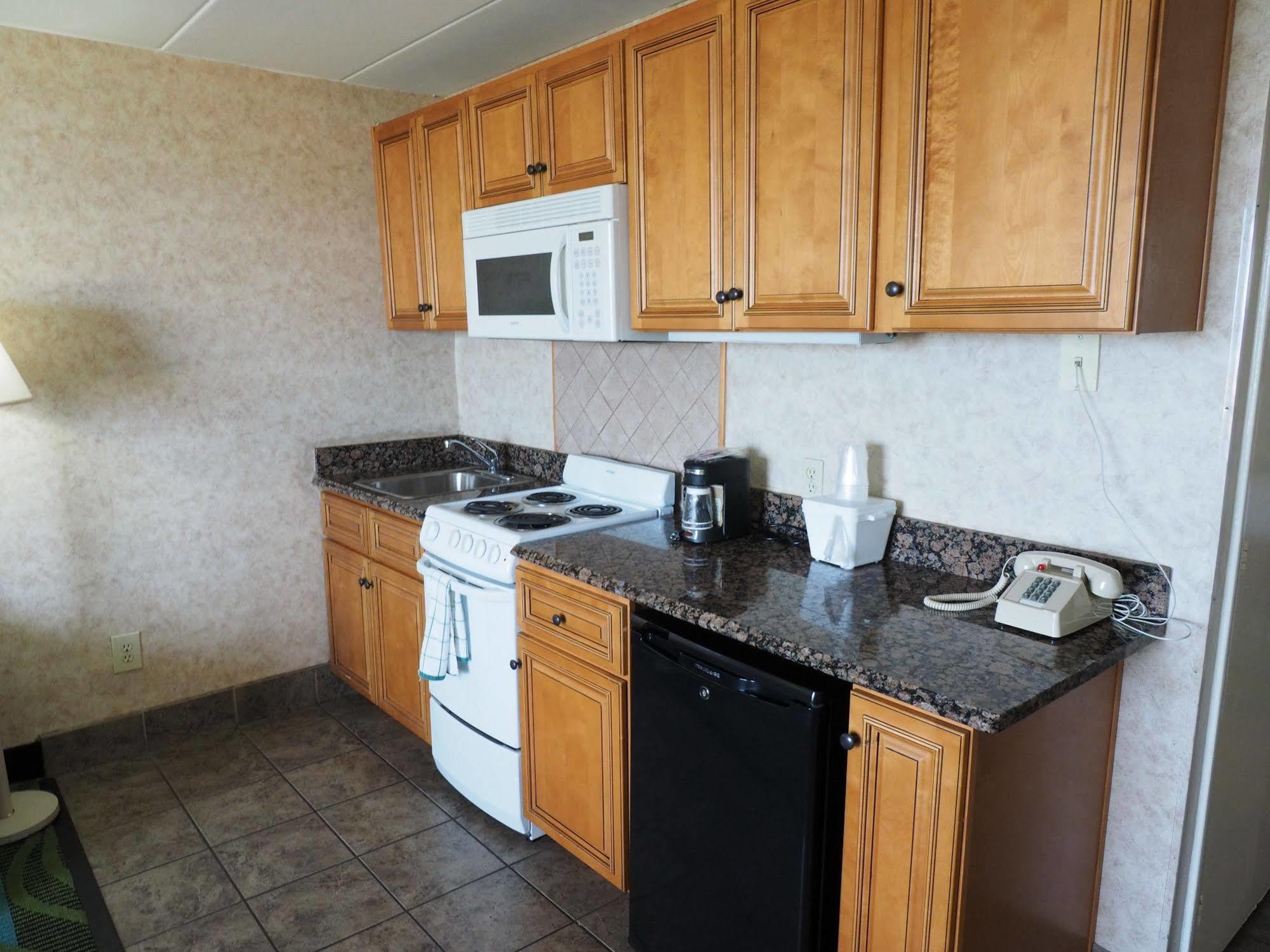 Marjac Suites Virginia Beach Oceanfront エクステリア 写真
