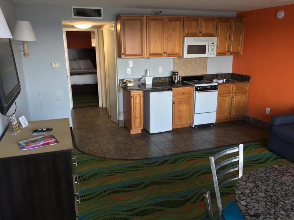 Marjac Suites Virginia Beach Oceanfront エクステリア 写真